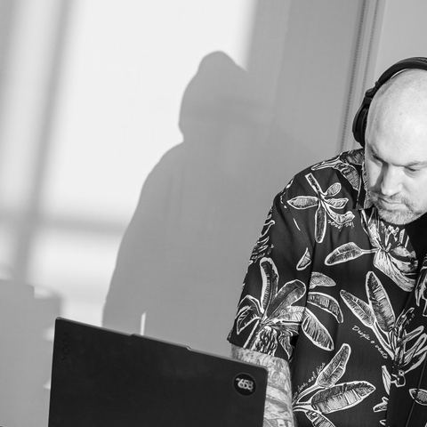 Deejay Mike (family!) channeling the islands