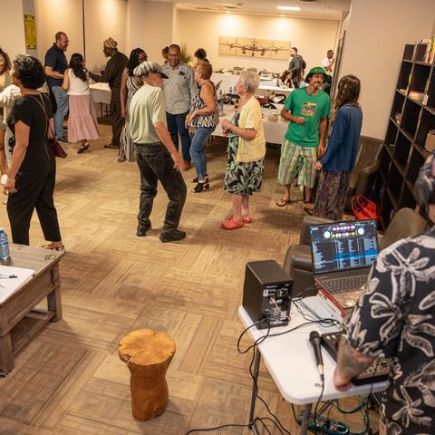 Deejay Mike (family!) presiding over Boogie kingdom